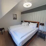 Gaestehaus Burgberg, Weinhaus Fries