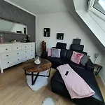 Gaestehaus Burgberg, Weinhaus Fries Pensión Kattenes