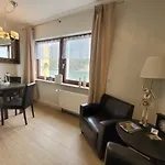 Guest house Gaestehaus Burgberg, Weinhaus Fries Kattenes