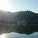 Gaestehaus Burgberg, Weinhaus Fries