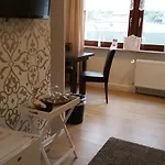 Gaestehaus Burgberg, Weinhaus Fries