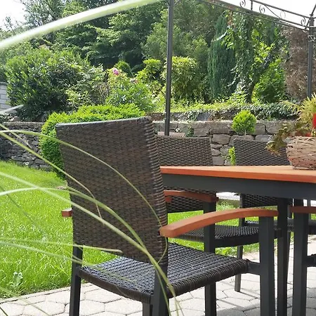 Pensión Gaestehaus Burgberg, Weinhaus Fries