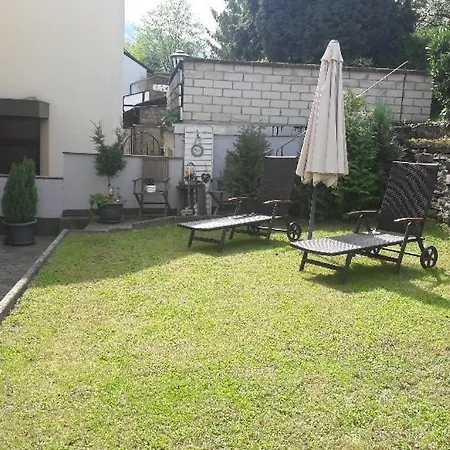 Gaestehaus Burgberg, Weinhaus Fries Kattenes