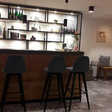 城堡山弗里斯酒馆及旅馆