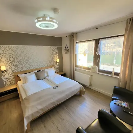 Affittacamere Gaestehaus Burgberg, Weinhaus Fries 3*