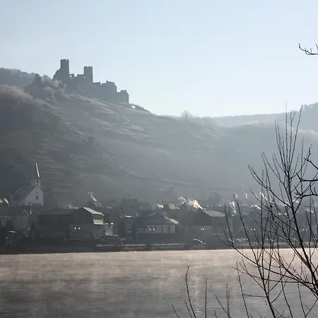 Gaestehaus Burgberg, Weinhaus Fries Kattenes