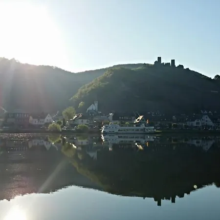 Gaestehaus Burgberg, Weinhaus Fries