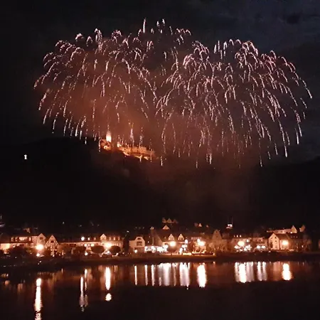 Gaestehaus Burgberg, Weinhaus Fries Konukevi 3*