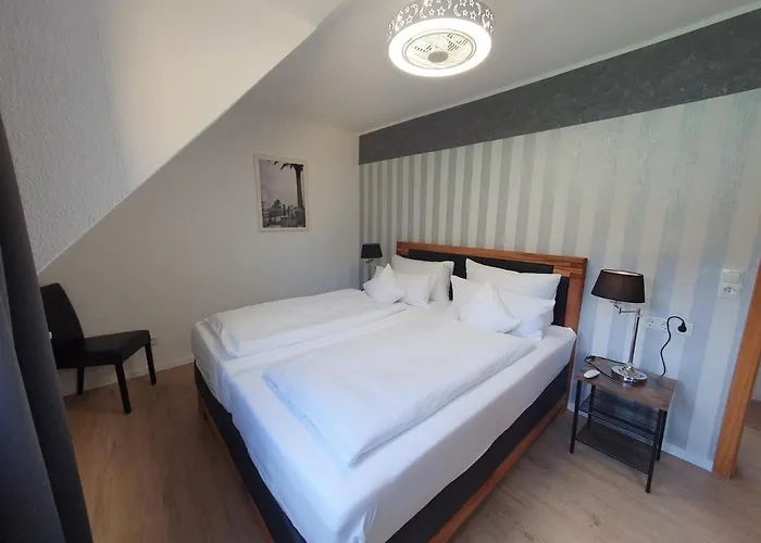 城堡山弗里斯酒馆及旅馆