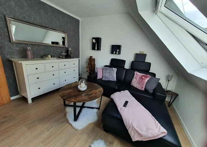 城堡山弗里斯酒馆及旅馆 招待所 Kattenes