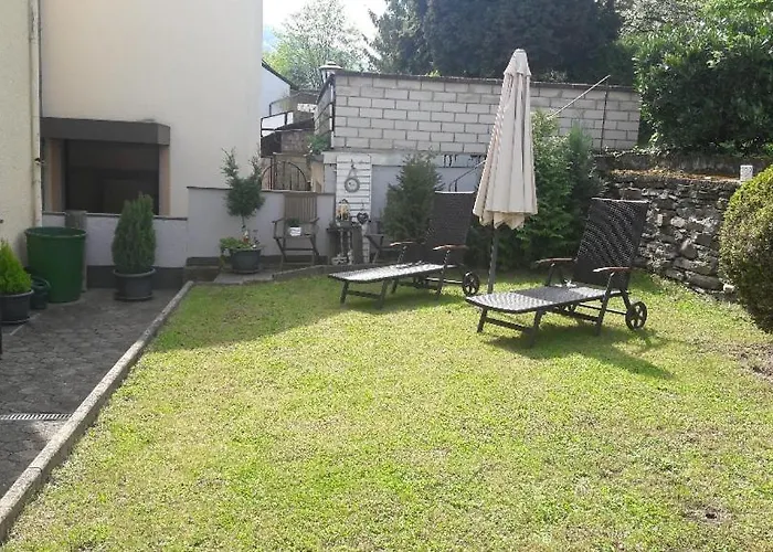 Gaestehaus Burgberg, Weinhaus Fries Kattenes