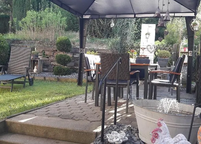 Gaestehaus Burgberg, Weinhaus Fries Konukevi