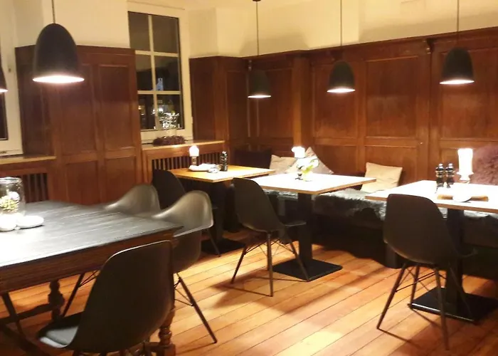 Gaestehaus Burgberg, Weinhaus Fries Konukevi