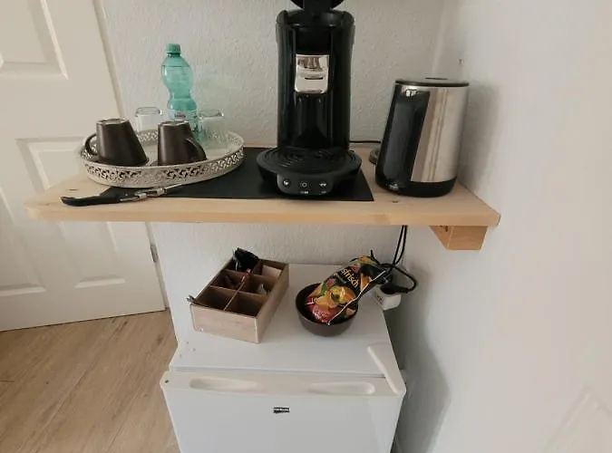 Konukevi Gaestehaus Burgberg, Weinhaus Fries Kattenes