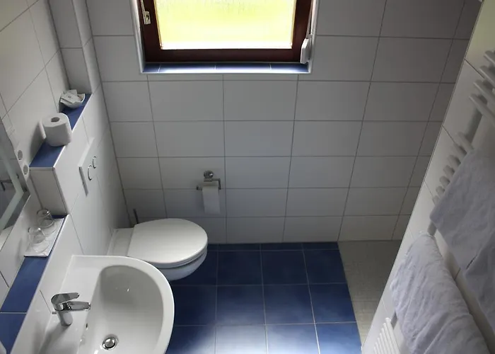 城堡山弗里斯酒馆及旅馆 3* Kattenes