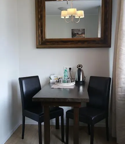 Konukevi Gaestehaus Burgberg, Weinhaus Fries 3*