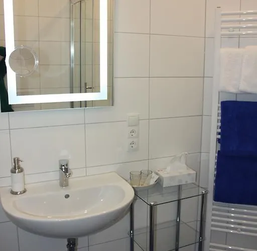 Gaestehaus Burgberg, Weinhaus Fries Kattenes