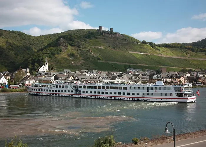 Gaestehaus Burgberg, Weinhaus Fries 3* Kattenes