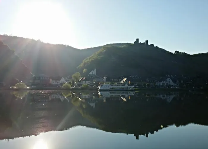 Gaestehaus Burgberg, Weinhaus Fries