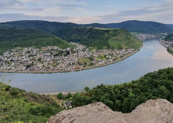 城堡山弗里斯酒馆及旅馆 招待所